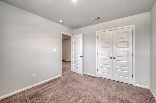 Building Photo - 128 Checkers Cv