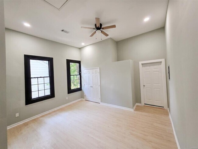 Building Photo - 1204 S McDonough St