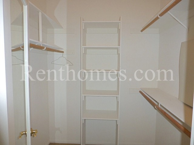 Building Photo - 10527 Stony Ridge Way
