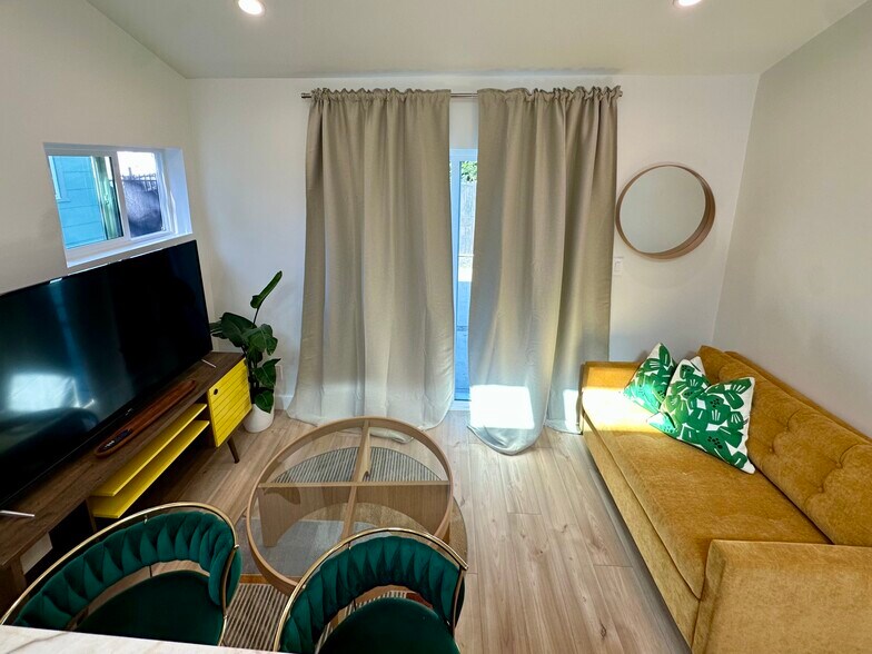 Building Photo - 5106 Cimarron St