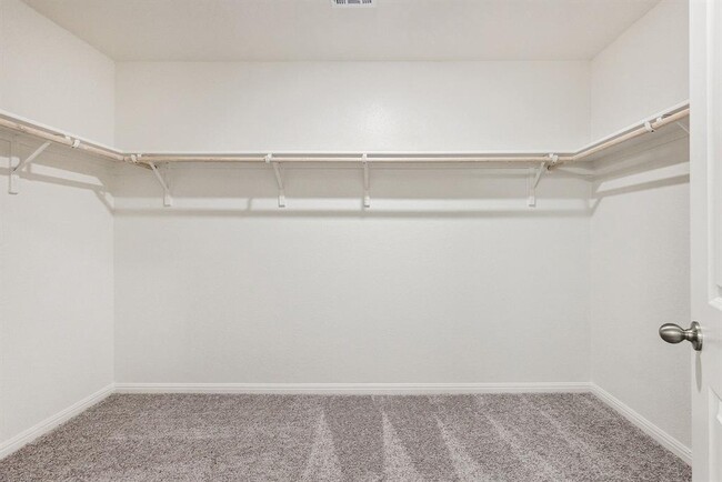 Building Photo - 635 Gemsbok Rd