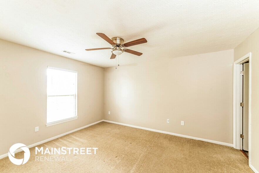 Building Photo - 9625 Combs Ln