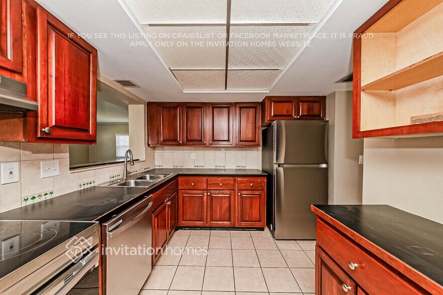 Building Photo - 312 48th St W