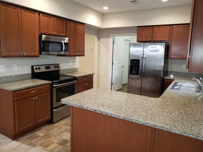 Building Photo - 14261 Shadywood Dr