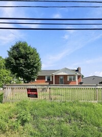 Building Photo - 7906 Steubenville Pike