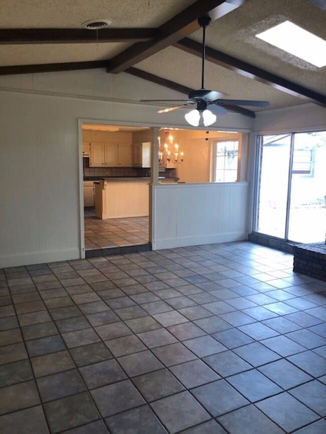 Building Photo - 6718 Arroyo Dr