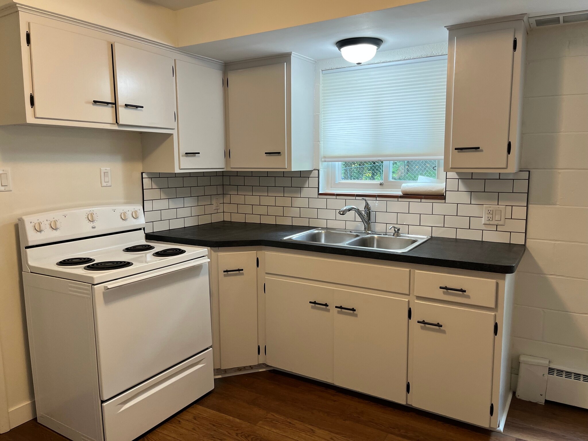 Kitchen with dining to the right - 1720 Orchard St