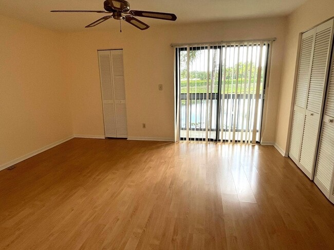 Building Photo - 4105 Inlet Cir