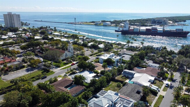 Building Photo - 1959 SE 25th Ave