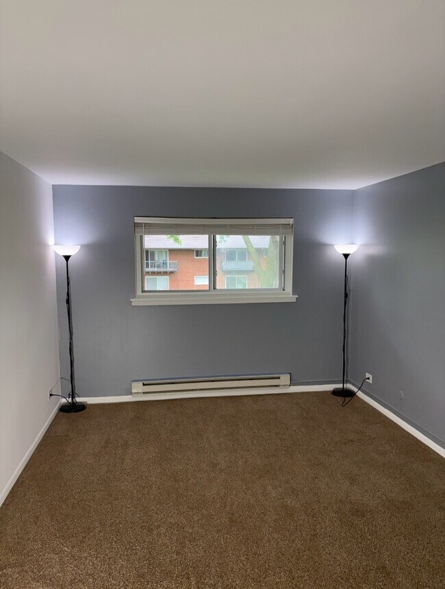 Building Photo - 1840 W Hatherleigh Ct