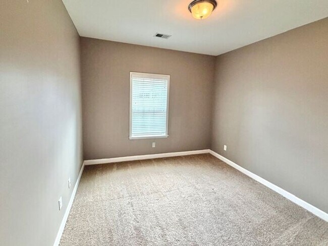 Building Photo - Now Leasing a 4-Bedroom 3 Bath Home In Olive Branch