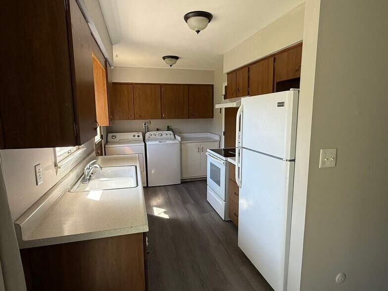 Building Photo - 1744 Desoto Ln