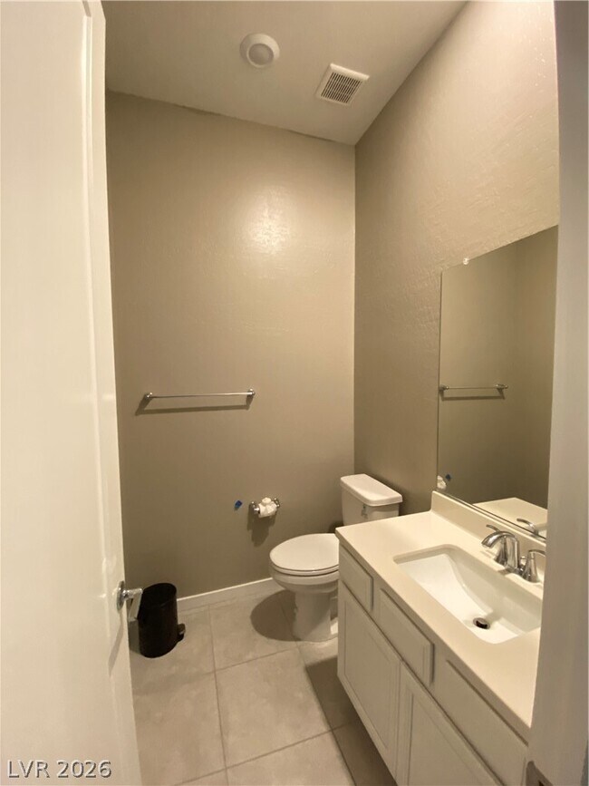 Building Photo - 695 Daylight Ridge Ct