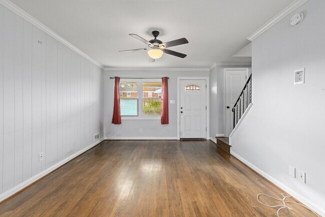 Building Photo - 885 Jaydee Ave