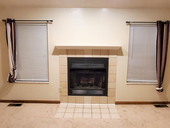 Building Photo - 6423 Plankton Dr