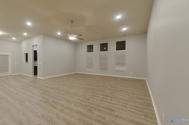 Building Photo - 10685 Bent Brook Dr