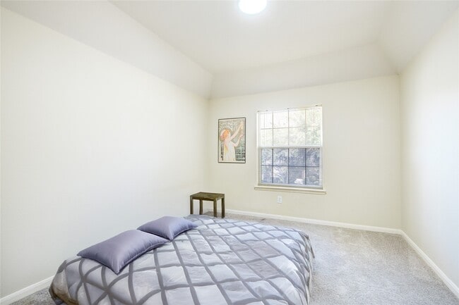 Building Photo - 14411 Chartley Falls Dr