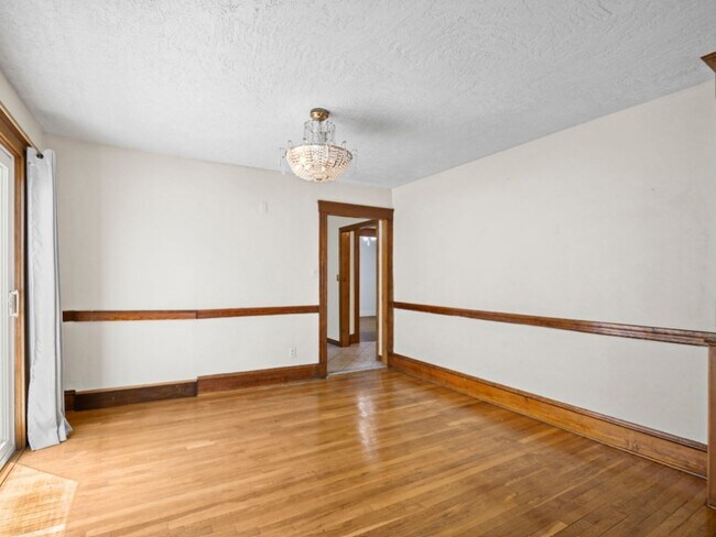 Building Photo - 34-36-36 Keenan St
