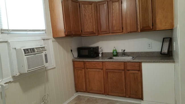 Kitchen - 1 bedroom apartment - The Madison Apartments