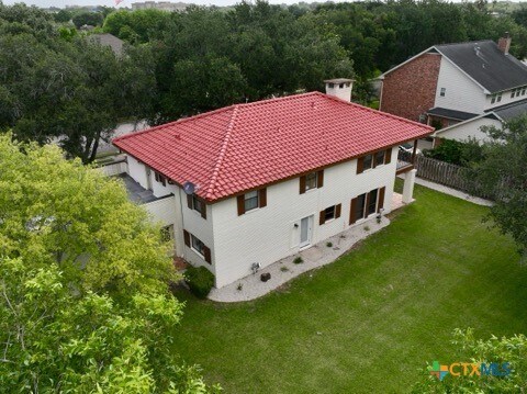 Building Photo - 213 Tracy Ln