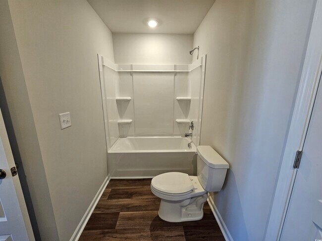 Building Photo - 2033 Northwest Dr