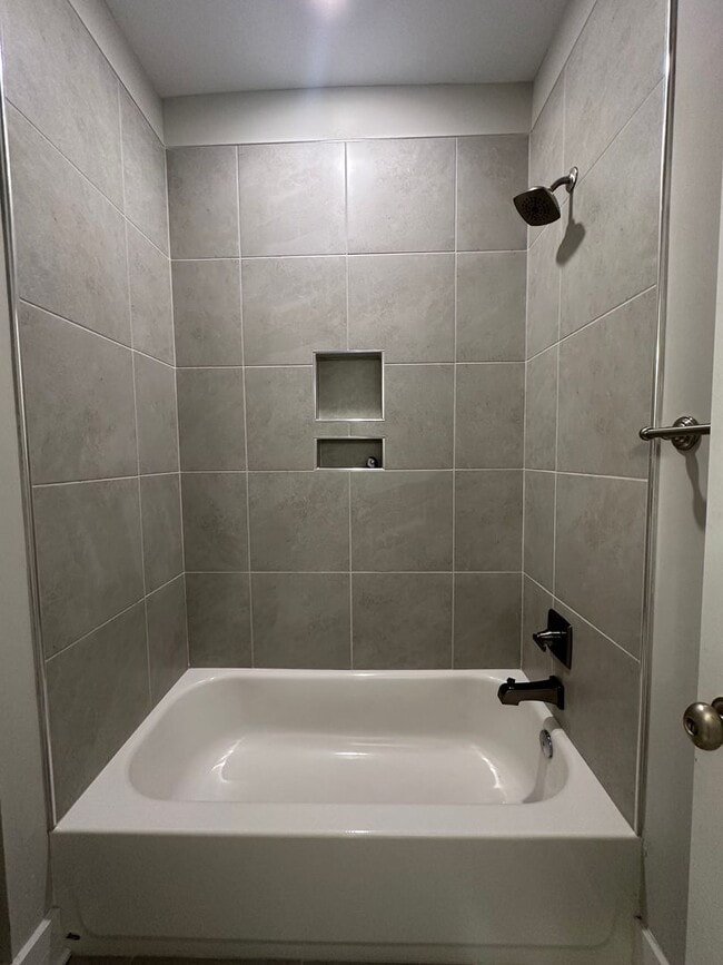 Building Photo - Gorgeous newer 2-Story, 4 bedroom Home in South Walton County