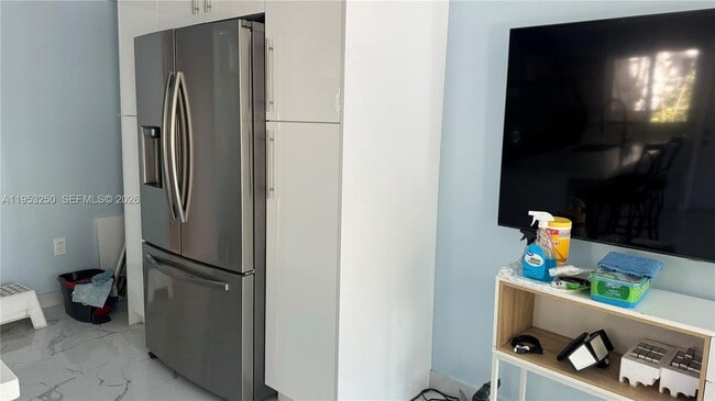 Building Photo - 1633 McKinley St