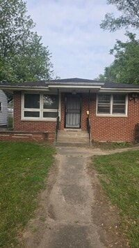 Building Photo - 50% discount on first month's rent with ap...