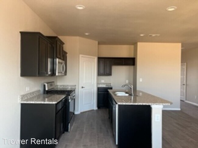 Building Photo - 3 br, 2 bath House - 1902 Twin Falls Dr