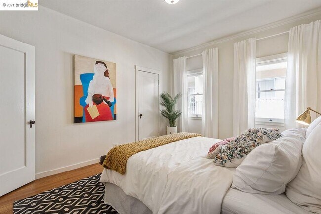 bedroom 1 - 864 Vermont St