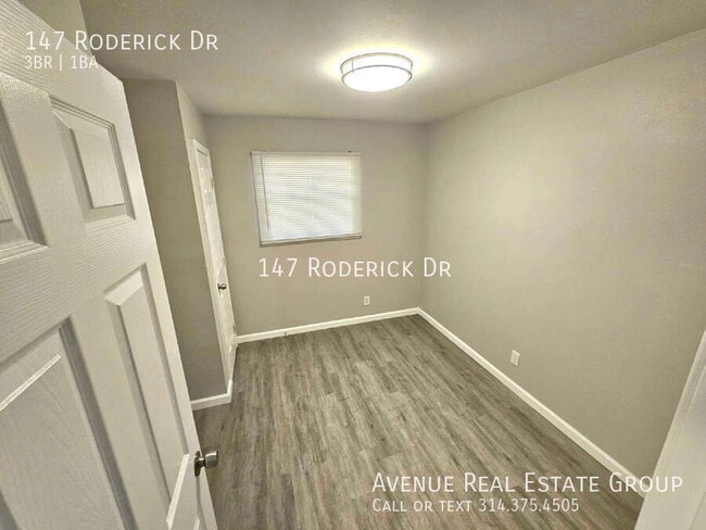 Building Photo - 147 Roderick Dr