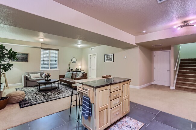 Building Photo - 5236 Malta St