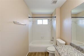 Building Photo - 5349 Pinewood Terrace