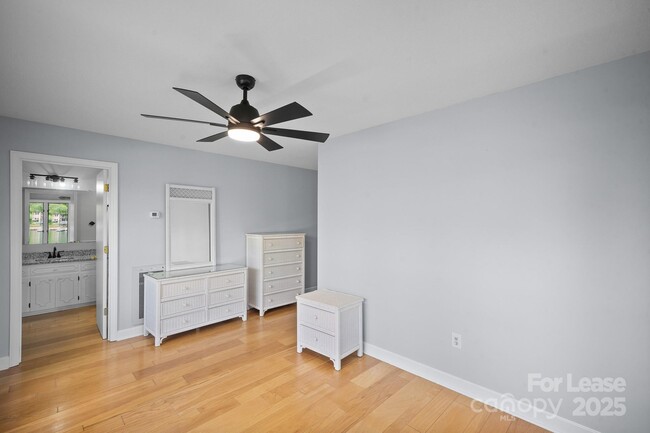 Building Photo - 173 Riverwood Rd
