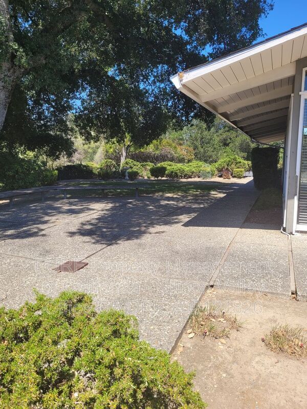 Building Photo - 21224 Saratoga Hills Rd