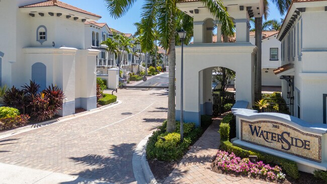 Building Photo - 3111 Waterside Cir