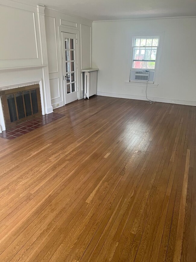 Building Photo - Charming Cleveland Heights Single Family Home