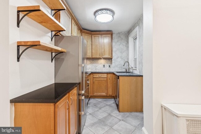 Building Photo - 1830 Manning St