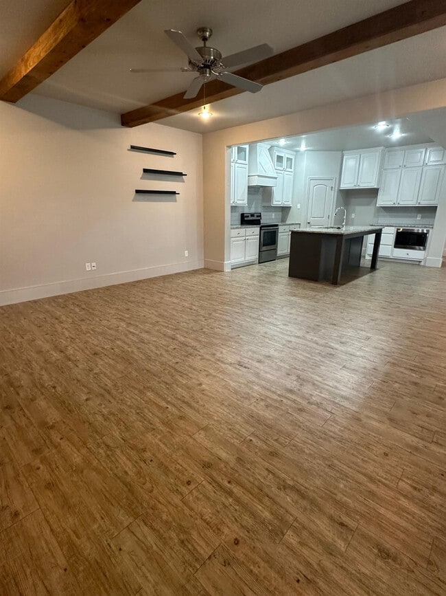 Building Photo - 6307 73rd St