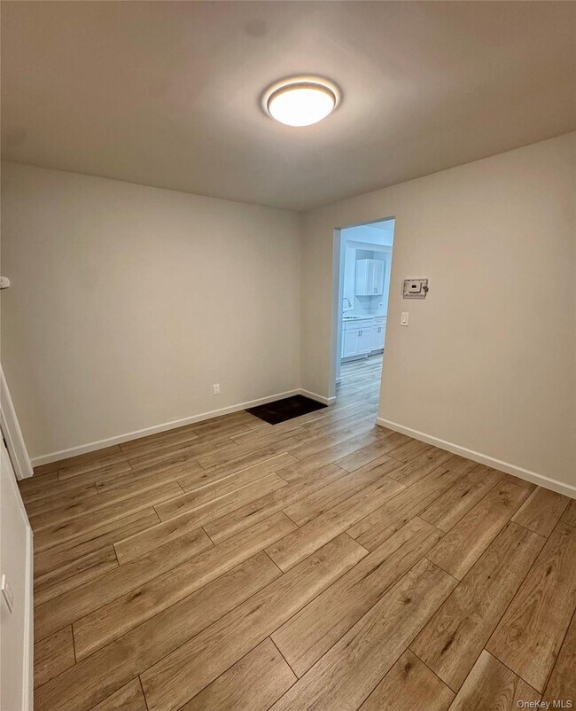 Building Photo - 516 Morris Park Ave