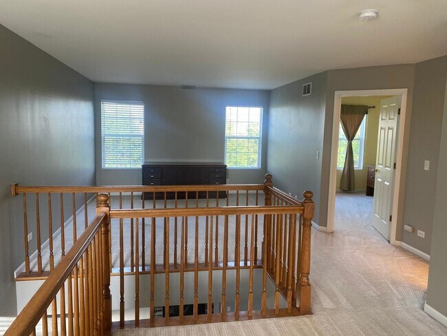 Building Photo - 24130 Walnut Cir
