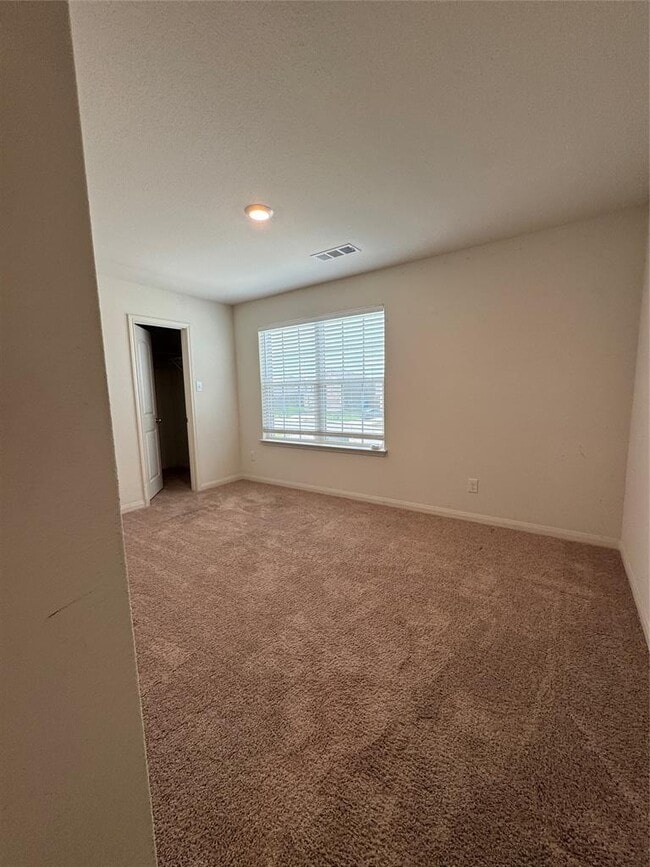 Building Photo - 18641 Quiet Range Dr