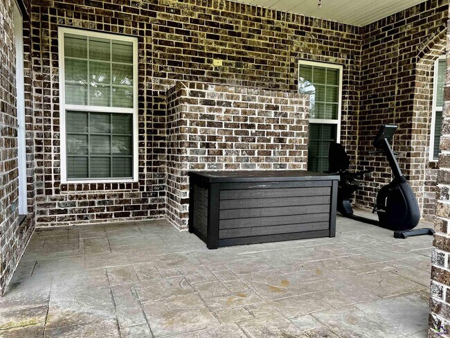 Building Photo - 609 Cannock Ct