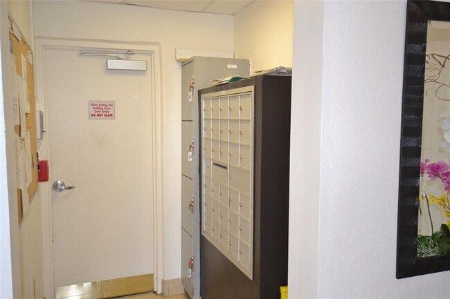 Building Photo - 105 Island Way