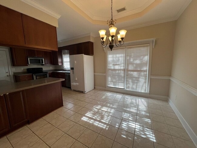 Building Photo - 714 Berry Ln