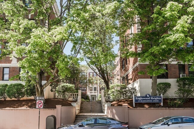 Building Photo - 145 Englewood Ave