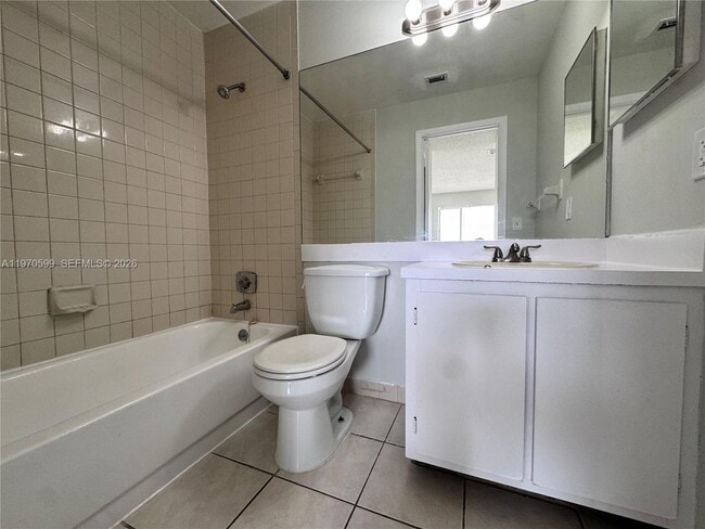 Building Photo - 5200 NW 31st Ave