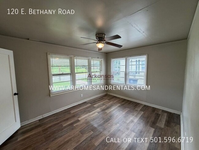 Building Photo - 120 E Bethany Rd