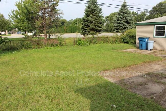 Building Photo - 7752 Catalpa Ave