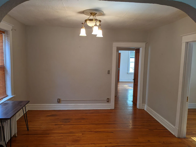 Building Photo - 1140 Moorlands Dr